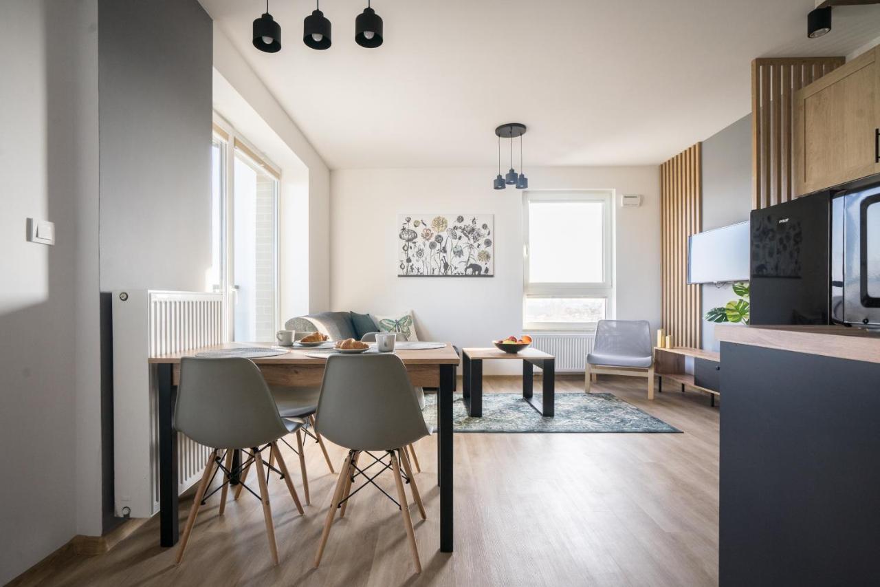 Bizapartments - Modern Flats With Parking Varšava Exteriér fotografie