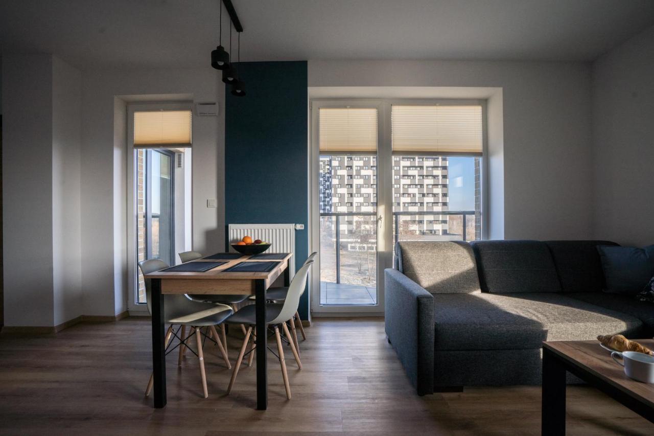 Bizapartments - Modern Flats With Parking Varšava Exteriér fotografie