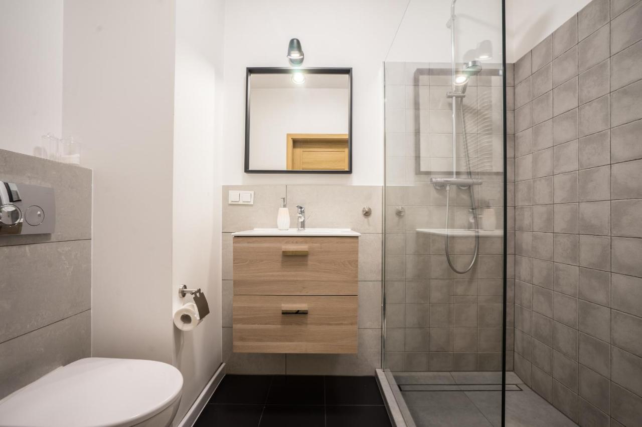 Bizapartments - Modern Flats With Parking Varšava Exteriér fotografie