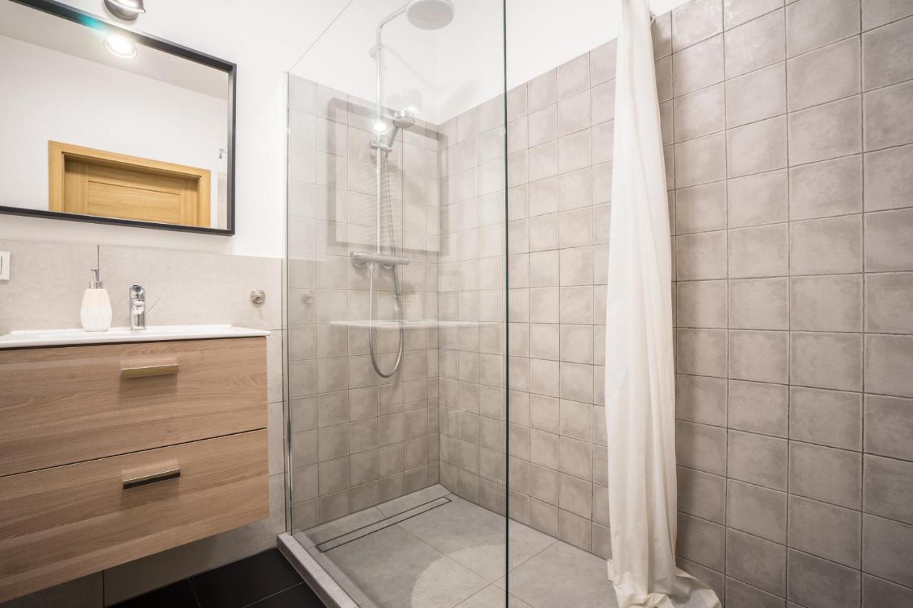 Bizapartments - Modern Flats With Parking Varšava Exteriér fotografie